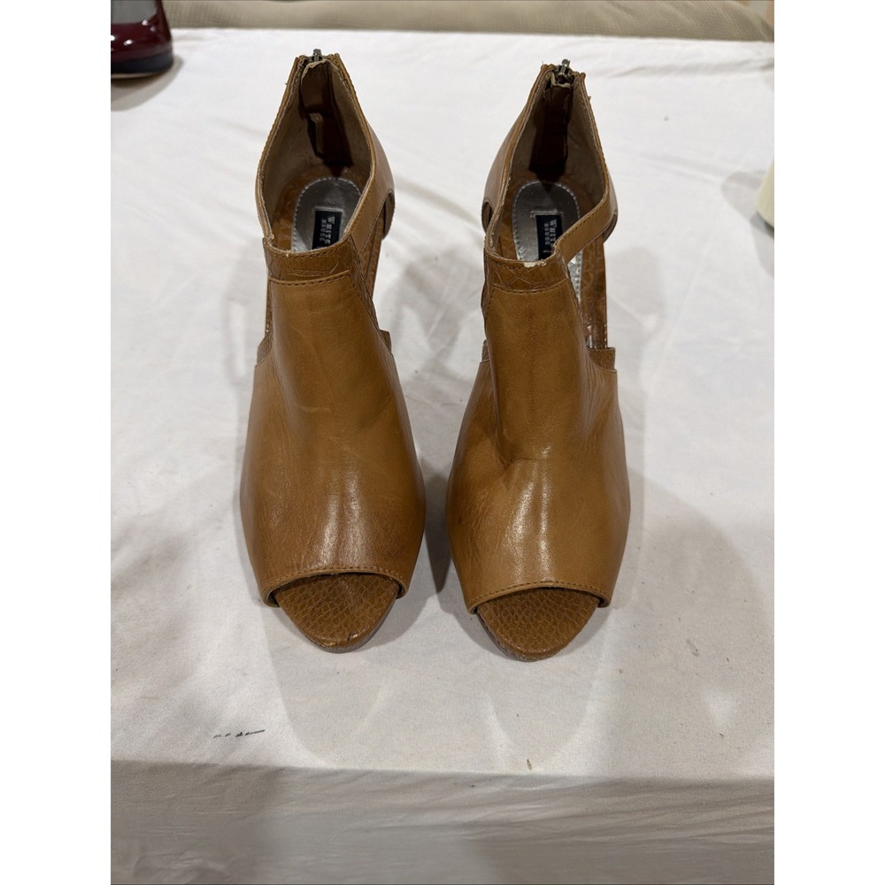 White House Black Market Hummingbird Vachetta Woman's Shoe Size 8.5M‎